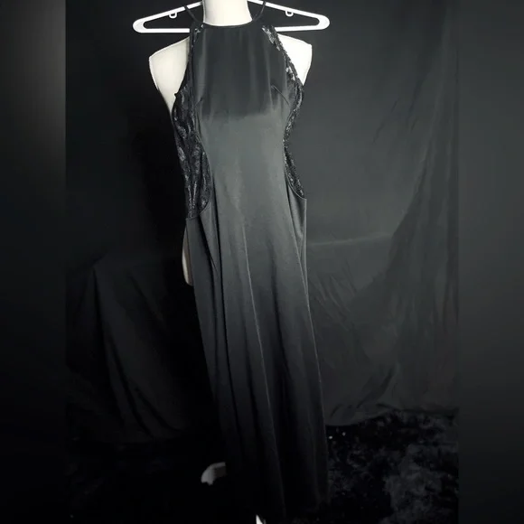 Black Lace Back Maxi Evening Dress (medium) - Picture 1 of 4